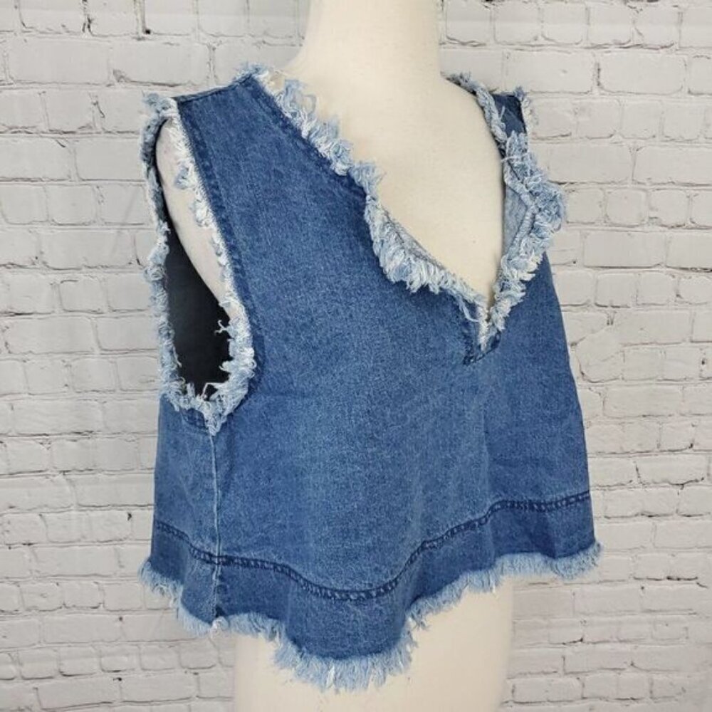 JOA J. O. A. Frayed Denim Sleeveless Crop Top S NWT Festival - Picture 4 of 7